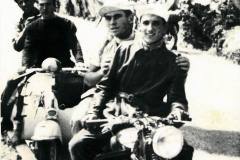 1955-ca-Motociclisti-carpigiani-in-gita-cavaletti-romano