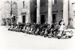 1956-raduno-lambretta-piazza-02